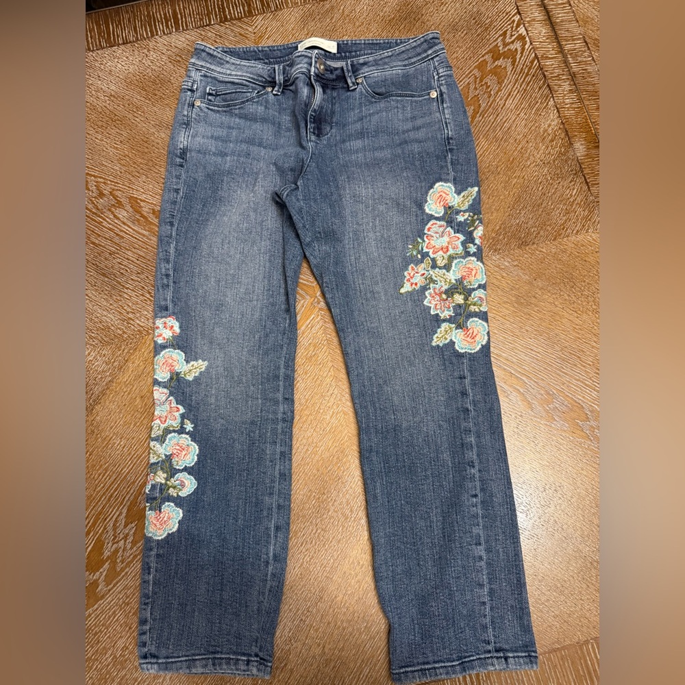 J. Jill Blue Jeans Authentic Fit Cropped Sz 4 Waist 30” Inseam 23” Embroidered